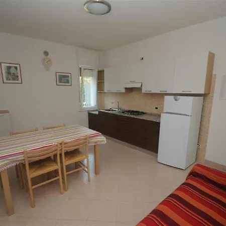 Angela Apartman *